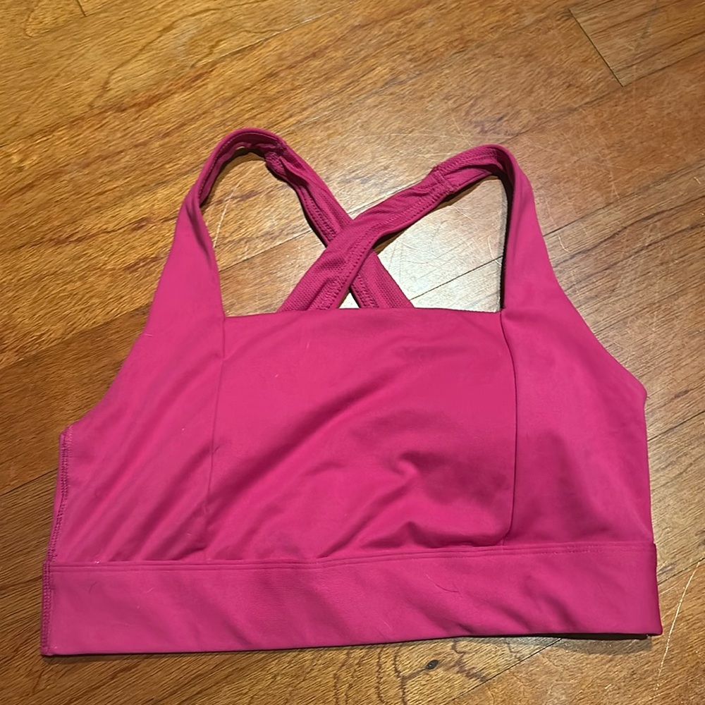 All in Motion - Square Neck Crossback Sports Bra - Size Large